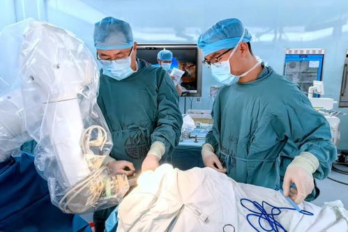 完全截瘫患者在上海走起来了 完全截瘫患者在上海走起来了