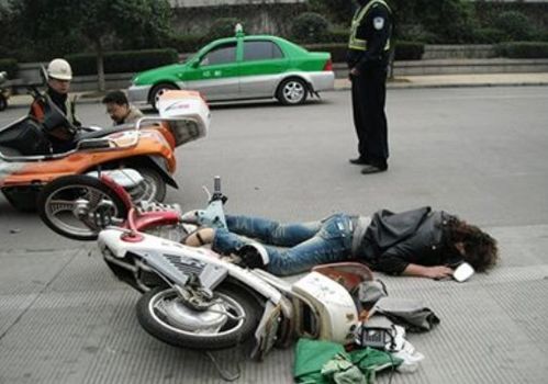 汽车撞电动车赔偿多少 汽车撞电动车赔偿多少