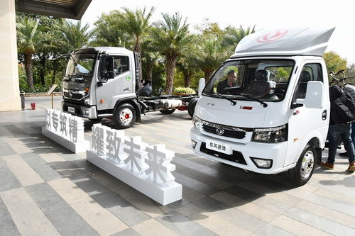 多少吨为轻型汽车