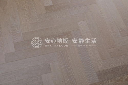 汽车装木地板多少钱 汽车装木地板多少钱