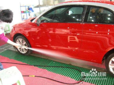 汽车美容镀膜多少钱 汽车美容镀膜多少钱
