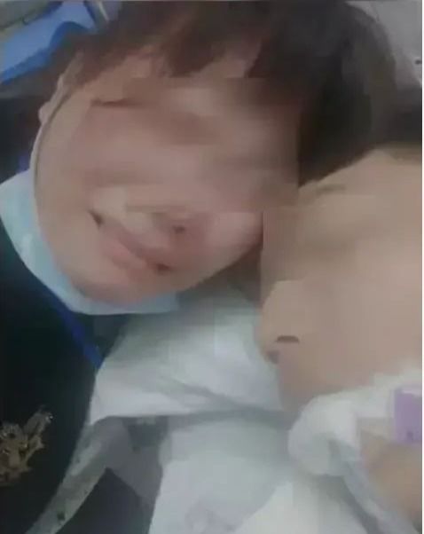 中学生遭同学欺凌被市民救下 中学生遭同学欺凌被市民救下