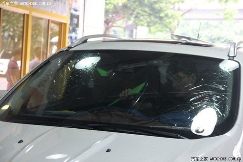 贴汽车防爆膜多少钱 贴汽车防爆膜多少钱