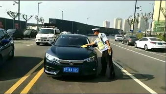 汽车停车多少公里放标志 汽车停车多少公里放标志