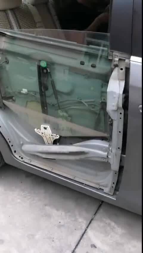 汽车玻璃升降机多少钱 汽车玻璃升降机多少钱