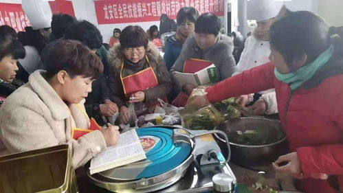 90后医生下班摆摊卖小吃 最高月入2万 90后医生下班摆摊卖小吃 最高月入2万