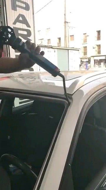 汽车顶棚换一下多少钱 汽车顶棚换一下多少钱