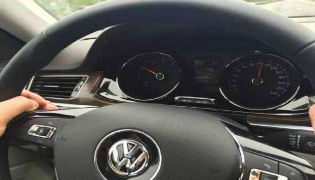 汽车2500转速度多少 汽车2500转速度多少