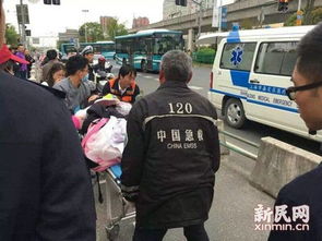 孕妇地铁站分娩 民辅警变\接生侠\ 孕妇地铁站分娩 民辅警变\接生侠\