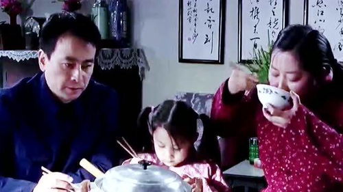 一家人出门没拔充电器家里被烧光