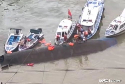 贵州游船侧翻已致3死 14人正搜救 贵州游船侧翻已致3死 14人正搜救