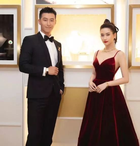 曝赌王千金何超莲与窦骁已离婚 曝赌王千金何超莲与窦骁已离婚