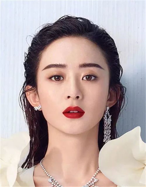 戴230万耳环女星被曝曾晒亿元豪宅(戴230万耳环女星昔日晒亿元豪宅内幕揭秘)