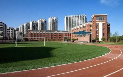 汽车大件价格多少(汽车大件价格多少，深入了解汽车大件的价格因素与计算方法)
