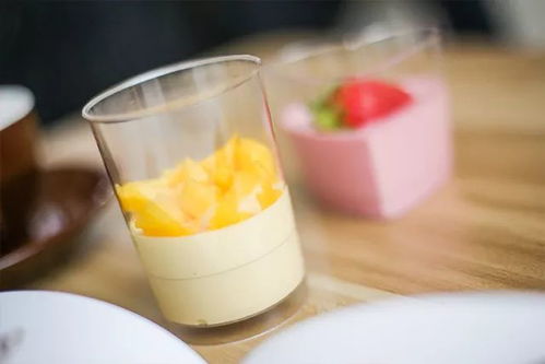 孩子排队就为蹬一杯纯橙汁(孩子排队只为品尝一杯纯橙汁的魅力) 孩子排队就为蹬一杯纯橙汁(孩子排队只为品尝一杯纯橙汁的魅力)