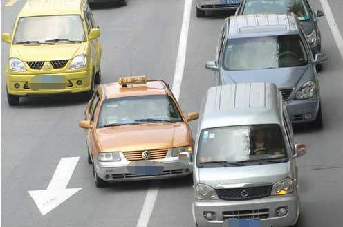 汽车变道灯多少钱一个(汽车变道灯的价格及其重要性) 汽车变道灯多少钱一个(汽车变道灯的价格及其重要性)