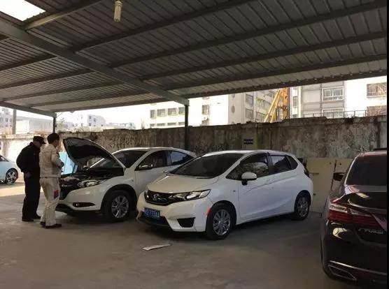 汽车被撞修理厂要多少钱(汽车被撞后的修理费用,深度解析与参考价位) 汽车被撞修理厂要多少钱(汽车被撞后的修理费用,深度解析与参考价位)