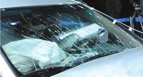小型汽车玻璃水能加多少(小型汽车玻璃水能加多少) 小型汽车玻璃水能加多少(小型汽车玻璃水能加多少)