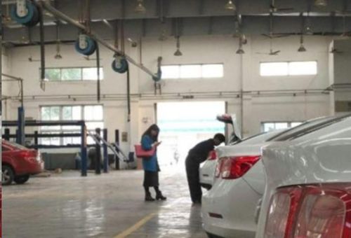 汽车补漆二次喷漆多少钱(汽车补漆与二次喷漆的费用解析) 汽车补漆二次喷漆多少钱(汽车补漆与二次喷漆的费用解析)