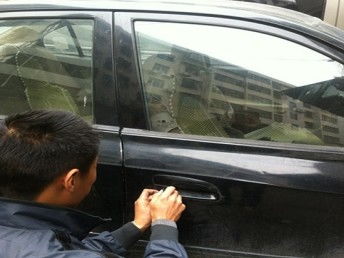 换汽车玻璃门锁要多少钱(换汽车玻璃门锁的费用解析) 换汽车玻璃门锁要多少钱(换汽车玻璃门锁的费用解析)
