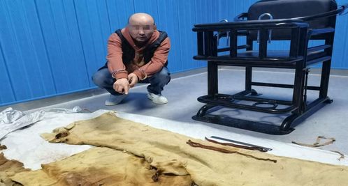 男子倒卖裹尸布 为何裹尸布能保存千年(男子倒卖裹尸布，裹尸布的千年保存之谜)