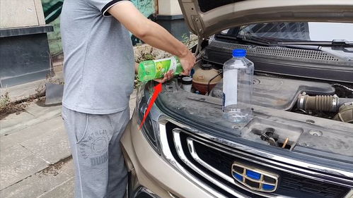 汽车加玻璃水要多少升的(汽车加玻璃水需要多少升?详解添加过程及所需量) 汽车加玻璃水要多少升的(汽车加玻璃水需要多少升?详解添加过程及所需量)