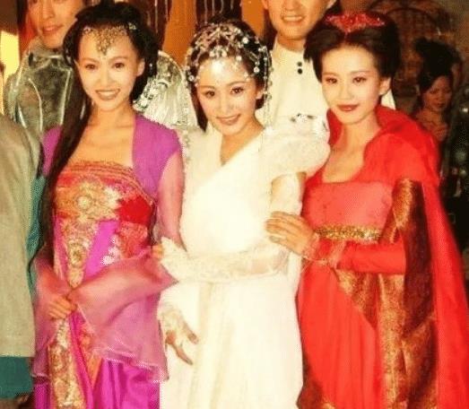 黄晓明唐嫣于适同框(黄晓明、唐嫣、于适罕见同框,引发粉丝热议) 黄晓明唐嫣于适同框(黄晓明、唐嫣、于适罕见同框,引发粉丝热议)