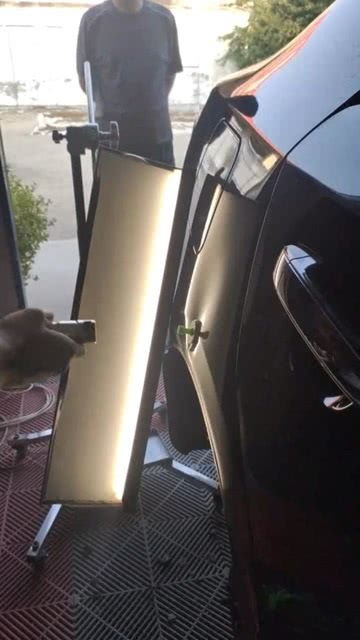 汽车撞出一个坑赔偿多少(汽车撞出一个坑赔偿多少,解析赔偿因素与计算方法) 汽车撞出一个坑赔偿多少(汽车撞出一个坑赔偿多少,解析赔偿因素与计算方法)