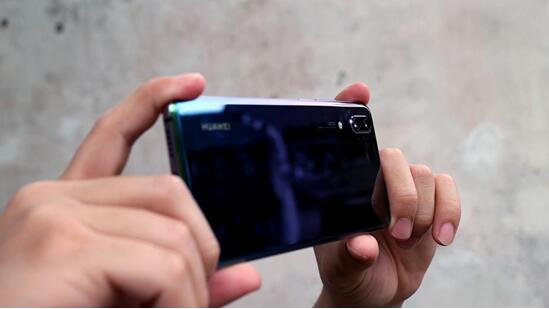 华为手机怎么拍到闪光 华为手机怎么拍到闪光