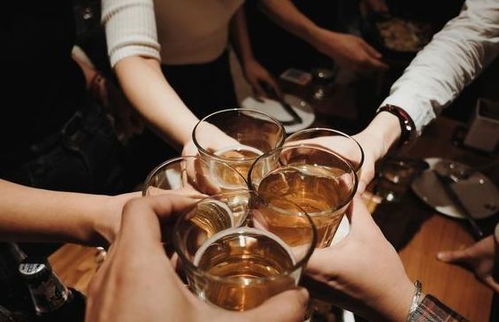 大爷喝养生酒中毒 急救后捡回一命 大爷喝养生酒中毒 急救后捡回一命