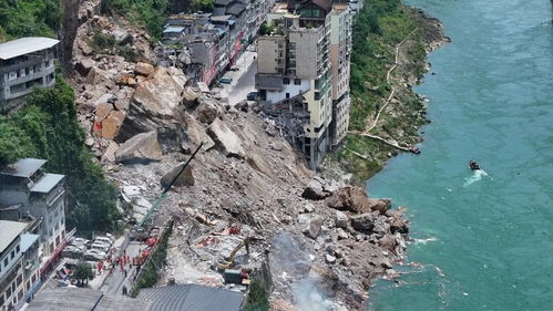 山体崩塌现场还有34人失联 山体崩塌现场还有34人失联